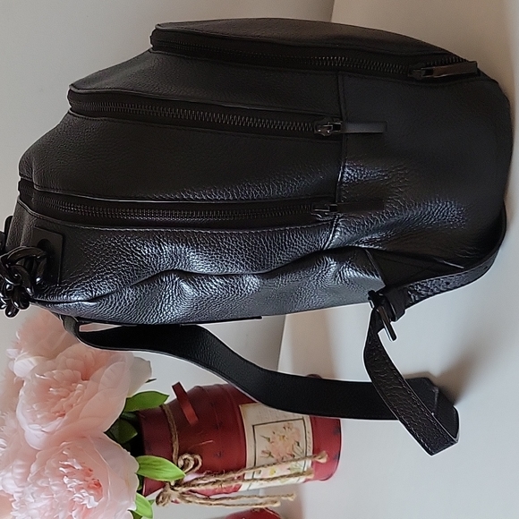 Kendall & Kylie Sloane Pebble Leather Backpack - Picture 6 of 11